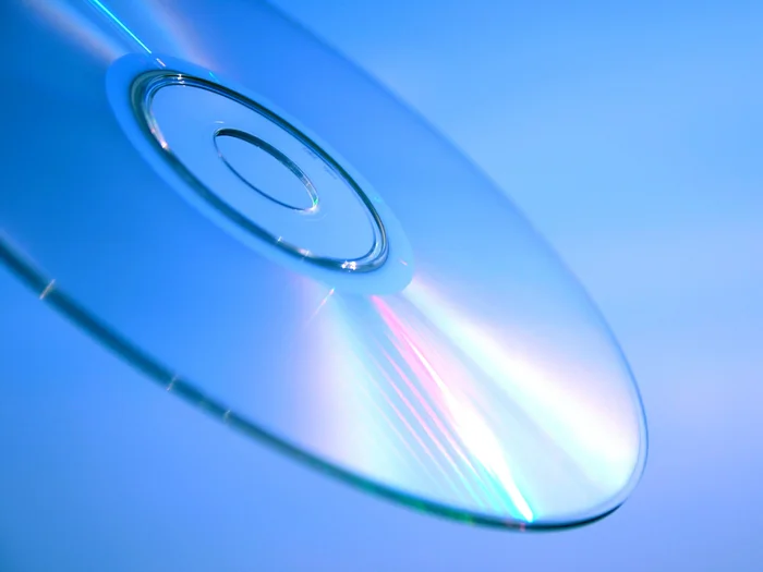 CD and DVD data recovery discs